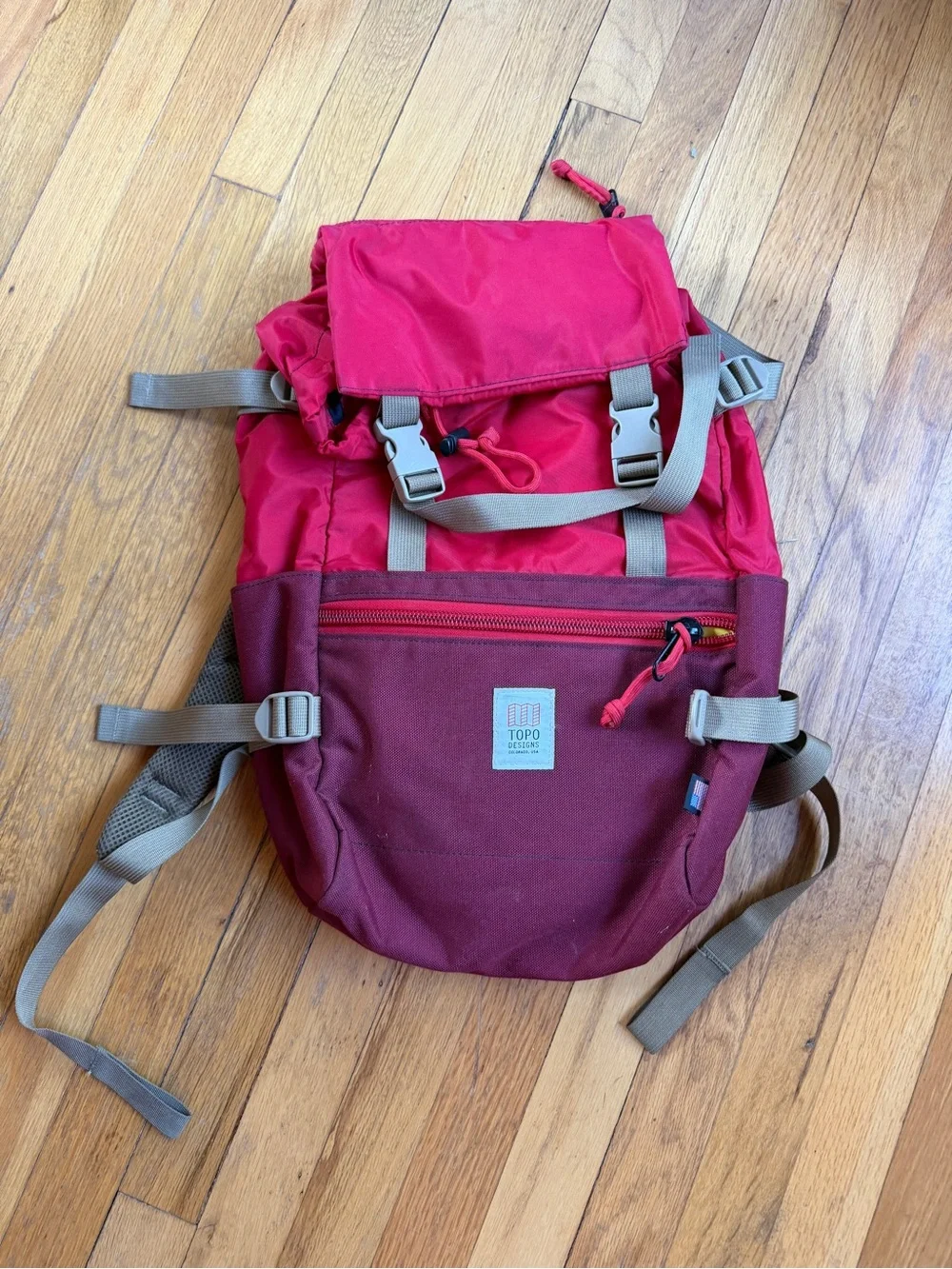 Topo designs two toned red rover pack classic - Picture 1 of 9